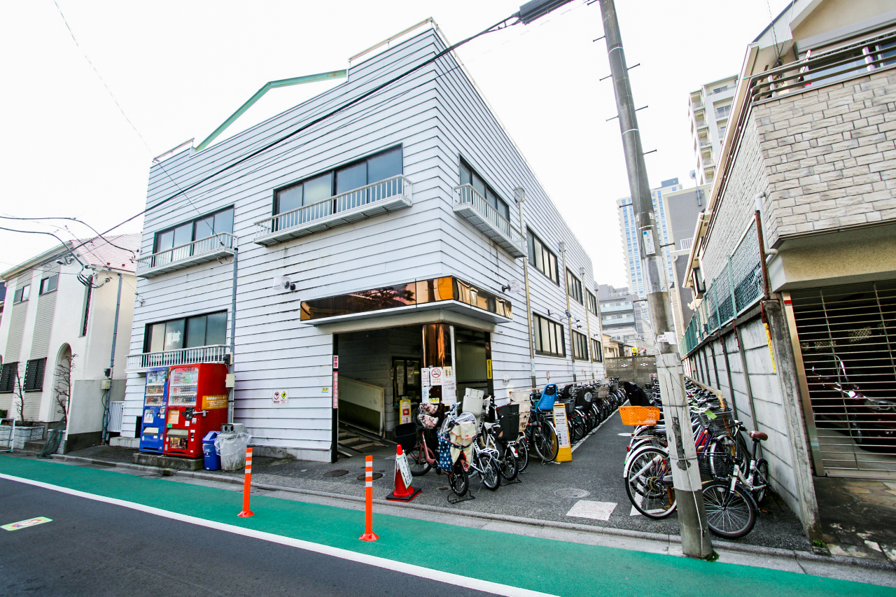 三鷹駅南口東駐輪場 三鷹駅南口東駐輪場