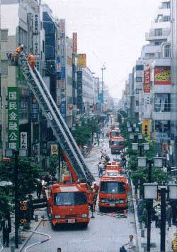 第4回 サービス判部門 銅賞 駅前火事風景