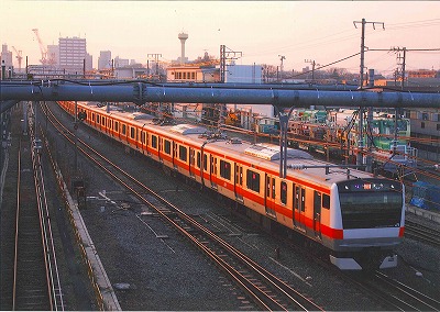 第15回 中学生以下部門 銅賞 夕日に染まる中央線