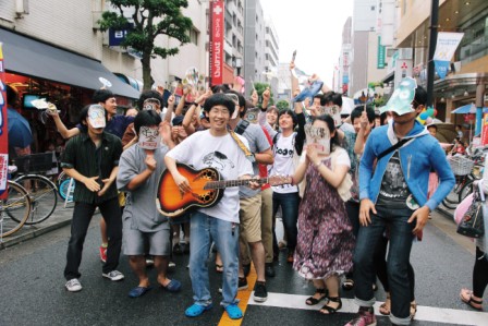 第17回 一般Ａ4サイズ以上部門 金賞 樂しい夏祭り