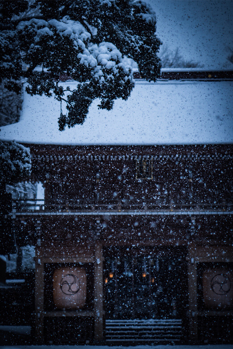 第24回一般部門市長賞（グランプリ）受賞「雪の日」（八幡大神社）柴平達弥さん